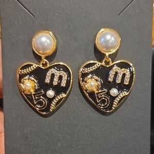 Elegant Gold and Black Heart Earrings